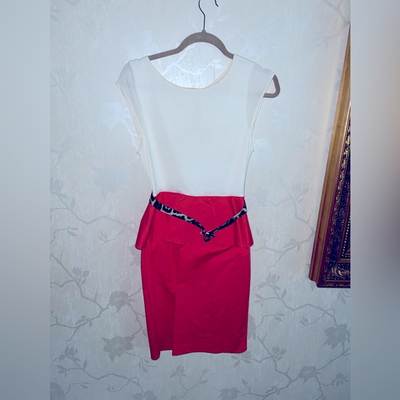 Alice + Olivia Dresses & Skirts - Alice and Olivia dress with belt size 6